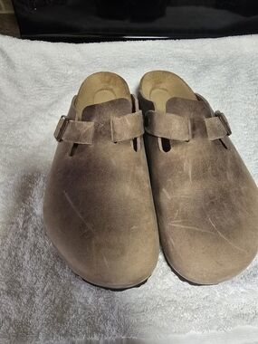 BIRKENSTOCK CLOG SIZE 39